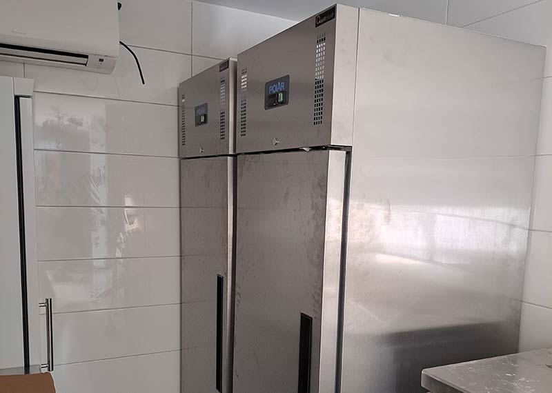 Installation d'armoires réfriérées Novotel